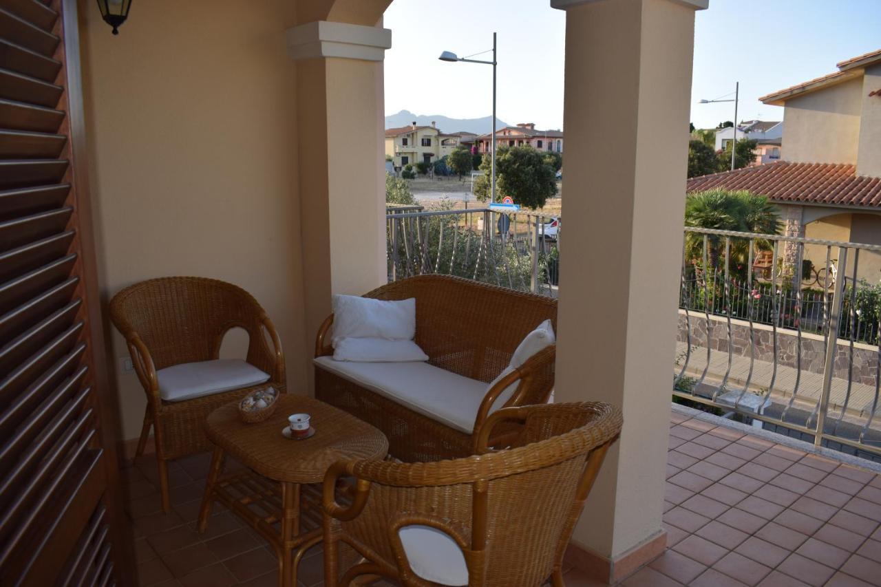 Villa Casa Rosa Dei Venti à Pula Extérieur photo