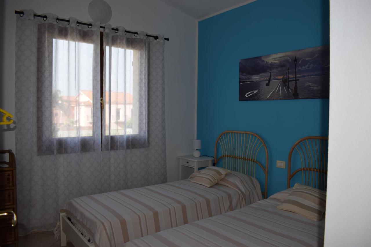 Villa Casa Rosa Dei Venti à Pula Extérieur photo