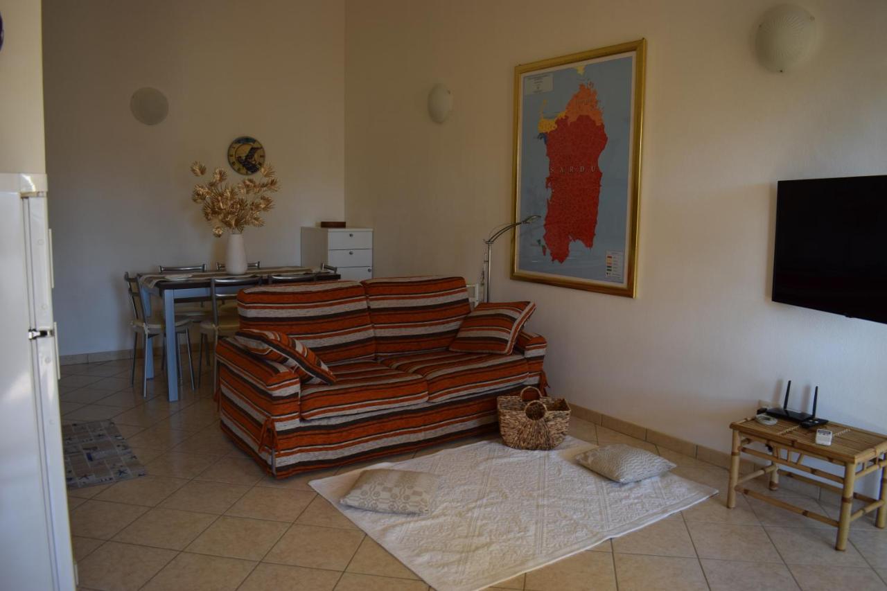 Villa Casa Rosa Dei Venti à Pula Extérieur photo