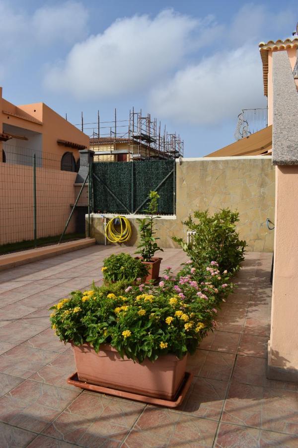 Villa Casa Rosa Dei Venti à Pula Extérieur photo
